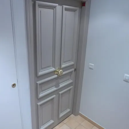 1 Bedroom Etats Unis-croisette 50 Meters From The Croisette 250