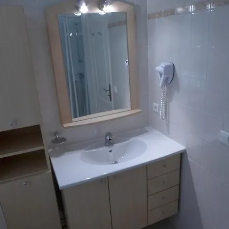 1 Bedroom Etats Unis-croisette 50 Meters From The Croisette 250 * Cannes